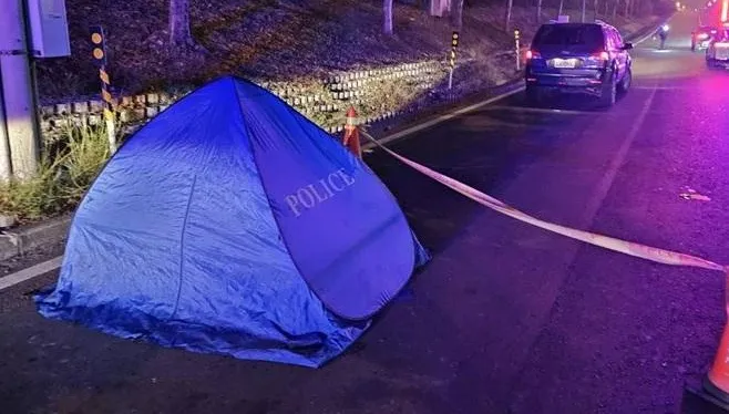 謎樣倒匝道口！高雄男「遭3車輾」人沒了　他竟然肇逃