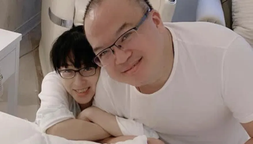 明金成逝世4週年！愛妻獨扛家計育龍鳳胎　吐心聲喊：想你了
