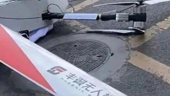 陸4.8公尺無人機「墜毀市區」！順豐旗下「送餐機」險砸路人