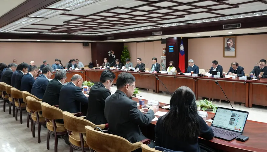 美以突襲伊朗　府院三機制備戰、明召開能源安全會議