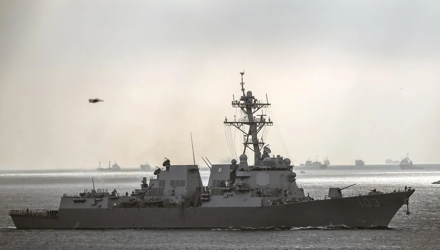 美軍神盾艦疑加勒比海撞補給艦！2名水兵受傷