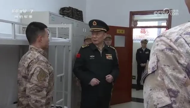 慰問解放軍駐京部隊　張升民：保持部隊安全穩定