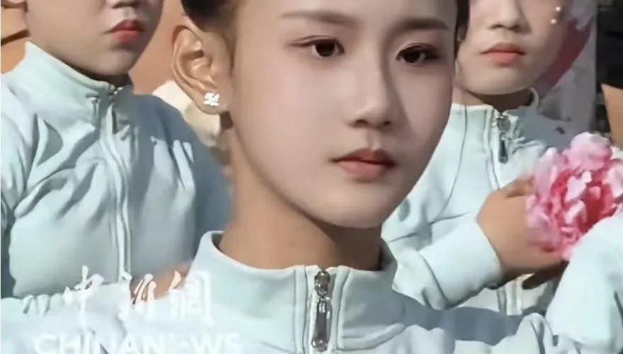 影/陸小六生參加民俗活動古典容顏走紅！網友讚東方美完勝網紅臉