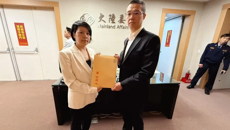 海基會認證的文件不算數了？李貞秀嗆梁文傑：挑戰民眾認知！
