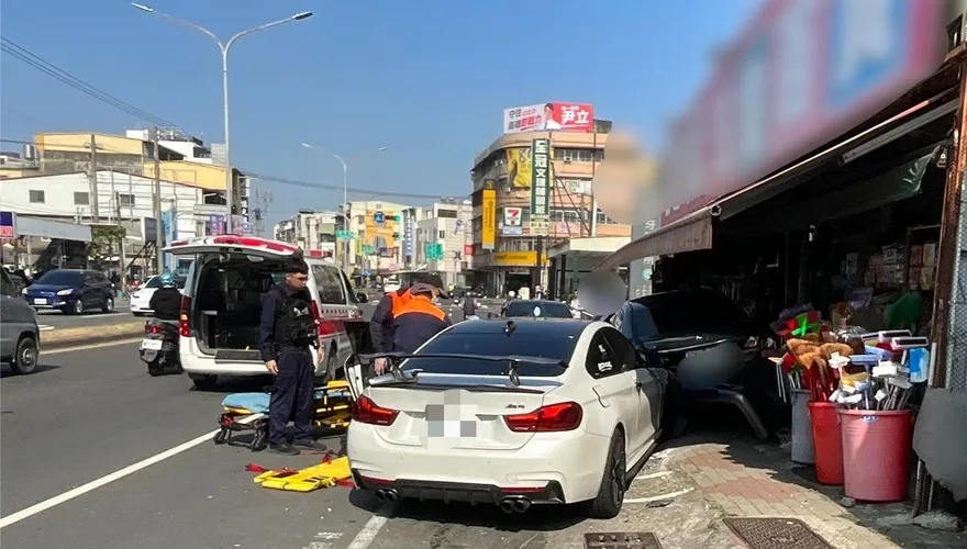 影/酒駕釀禍！高雄白色BMW撞毀11車　23歲駕駛遭法辦