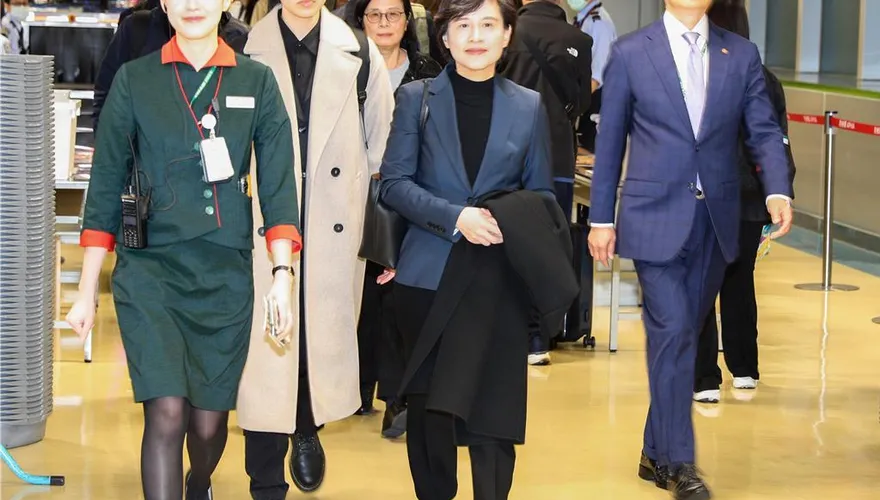台美貿易協定塵埃落定！ 鄭麗君返台：祝大家新年快樂