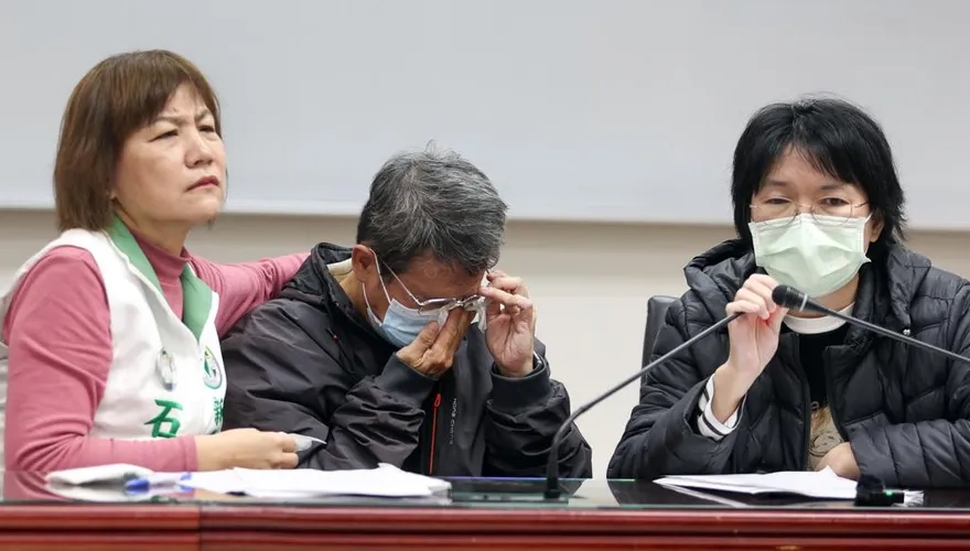 國中生割頸案輕判！楊爸絕望悲喊　網灌爆藍綠臉書怒吼：支持修少事法