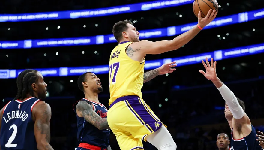 NBA/湖人三巨頭合體！東契奇轟38分擊退快艇　贏下洛城內戰