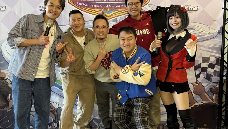 草爺砸百萬年初四揪萬人宮廟尬車　港星張啟樂驚呆：前所未見！