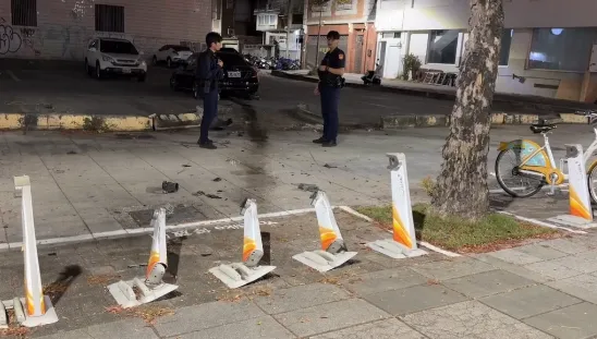 鏟過Youbike停車柱進停車場　酒駕男深夜搞事遭扣駕照