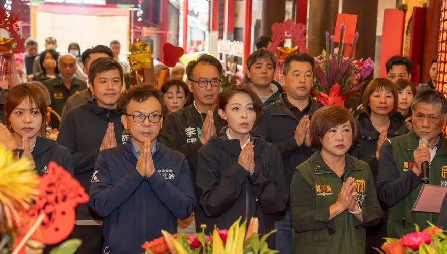 關聖帝君飛昇1867週年　高虹安為新竹市民參香祈福