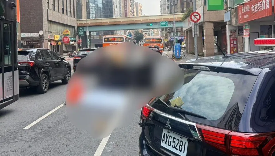 影/魂斷公車下！北市女被輾扁「腦漿臟器流出」慘死　瞬間曝光