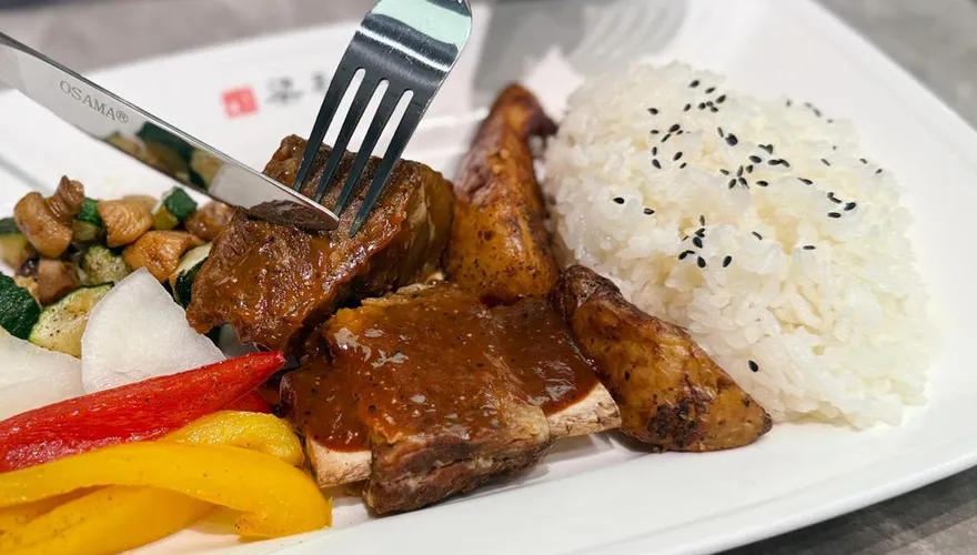 八方雲集賣牛排！雙品牌推「一麵一飯」　奢華售價曝