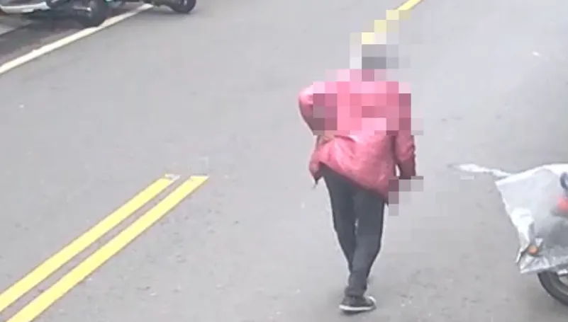 影/高雄7旬阿嬤持刀走街頭　稱「切割紙箱」仍遭送辦