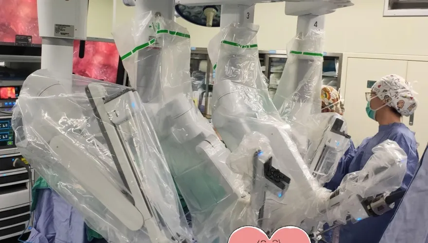 疝氣開刀驚見「雙破洞」達文西機械手臂一次補好補滿