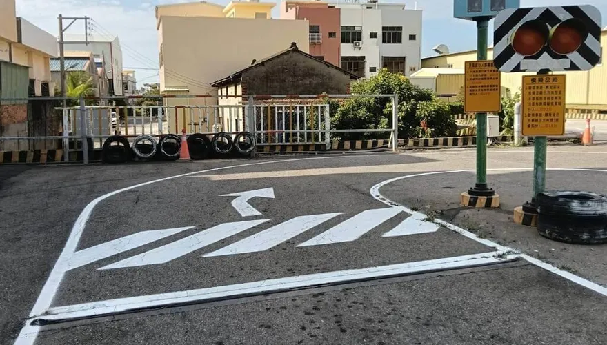3月底上路！汽車駕照場地考試新制　未停讓行人扣32分出局