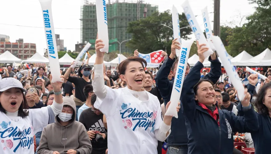 高虹安大讚陳傑憲　帶傷跑回致勝分感動國人！