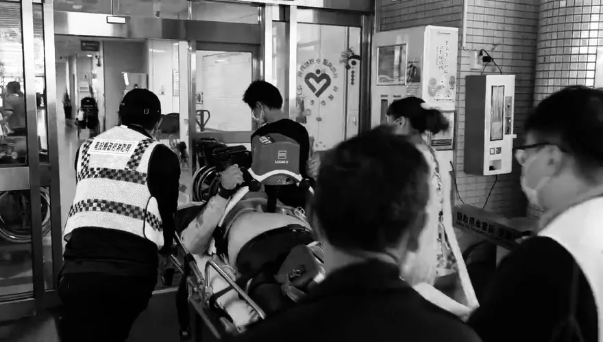 跟同車愛妻天人永隔！杉林溪巴士墜谷死者「是裝潢公司頭家」