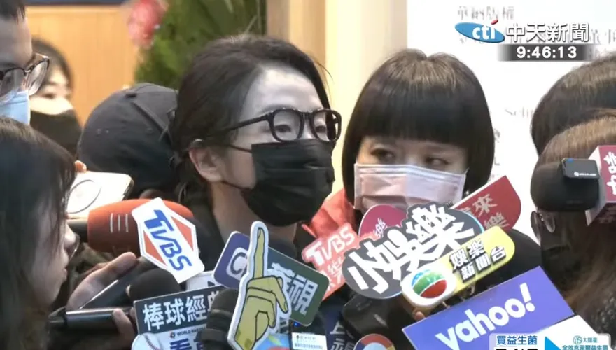 影/送別老戰友袁惟仁！陶晶瑩哭腫眼曝他「討厭又可愛」　一席話全場鼻酸