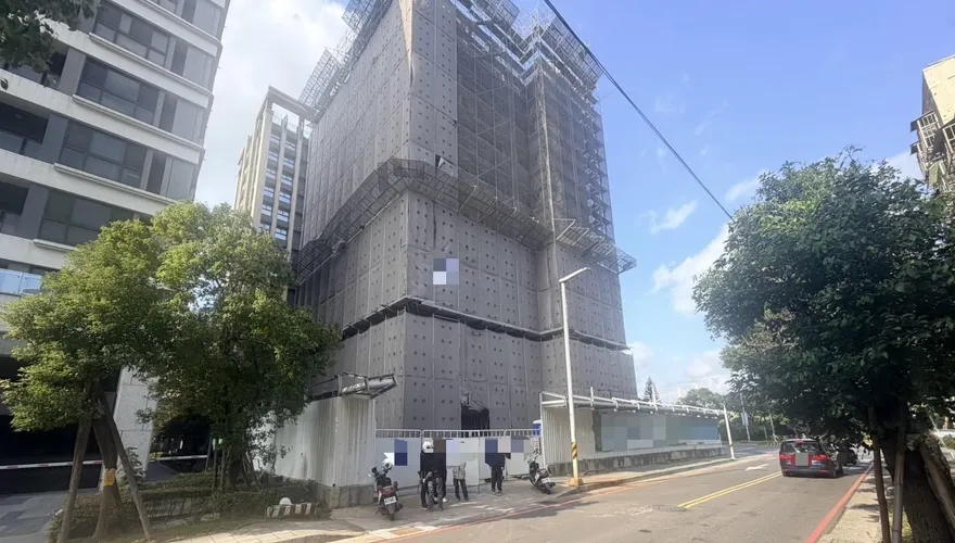 新北三重建築工地工安意外　工人10樓墜落送醫不治