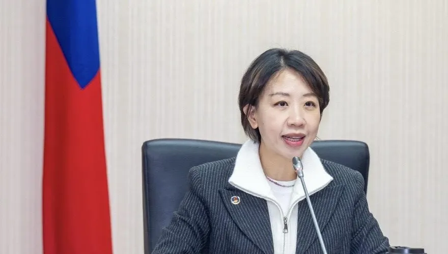 李妍慧曬一張照被罵爆！　全因這荒謬行徑
