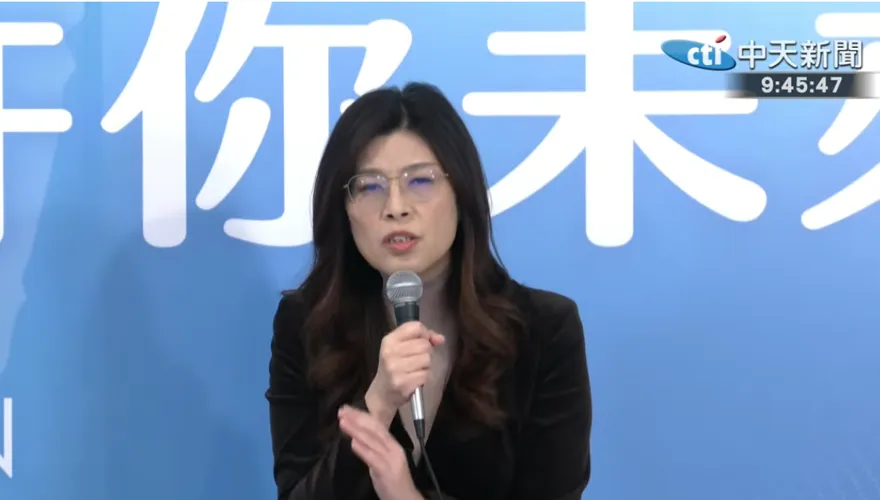 為習鄭會卡排審軍購條例？鄭麗文批造謠