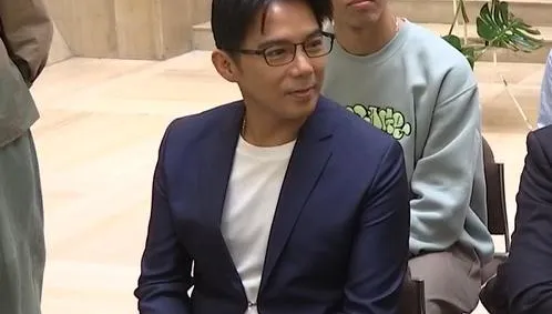才否認與女總裁交往！陳子強親密對話截圖疑流出　經紀人回應了