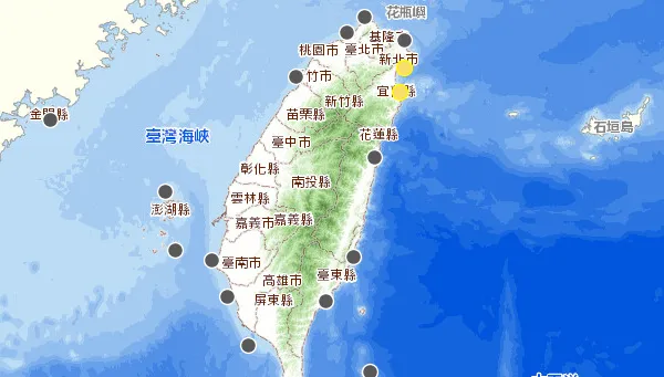 戲水注意！宜蘭浪高近2.5米　北東、恆春、馬祖防長浪
