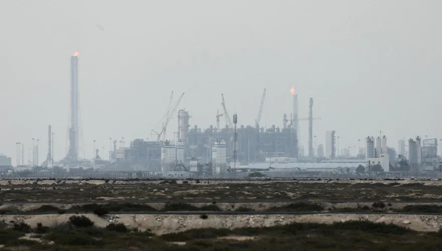 中東戰火燒到半導體　氦溴關鍵材料供應受阻「台韓面臨危機」