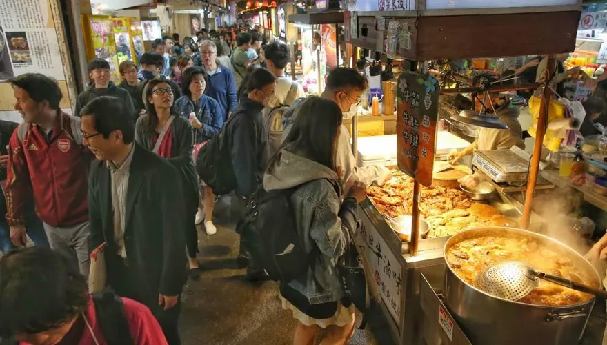 財政部拋震撼彈！小吃店月營收逾20萬元「2029年起應開發票」