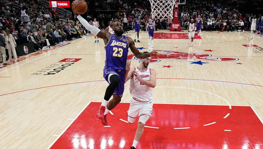 NBA/詹皇依舊狂！超高效轟30分+東契奇40分　率湖人擊敗火箭