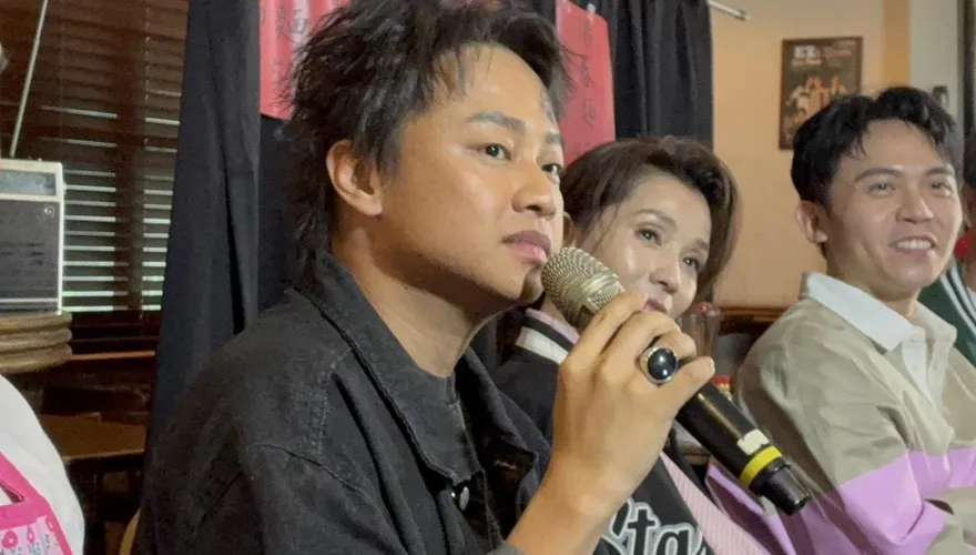 王子、粿粿過年合體拜拜　「宮主」賴銘偉發聲：不過問私事