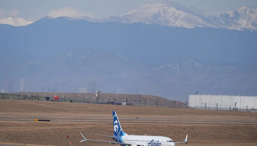 險釀大禍！美阿拉斯加客機降落險撞聯邦快遞　相距「僅91公尺」
