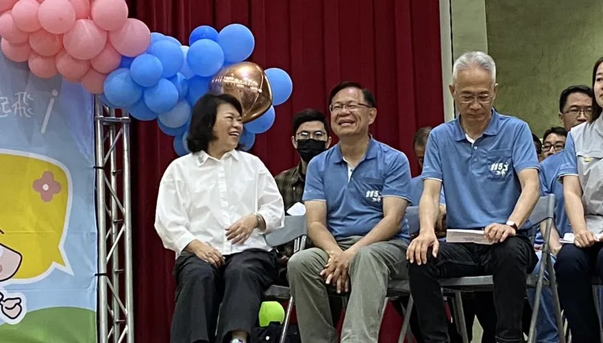 代表藍白出戰嘉義市長　張啓楷拜會黃敏惠請益拚接棒