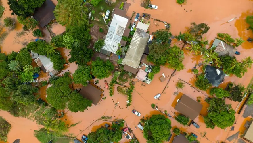 暴雨狂襲夏威夷！百年大壩恐潰堤「5500人急撤離」