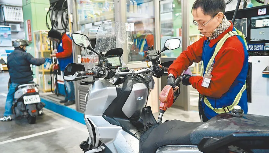 中東戰火中油撐不住！汽柴油下周大漲　卓榮泰出手穩定物價