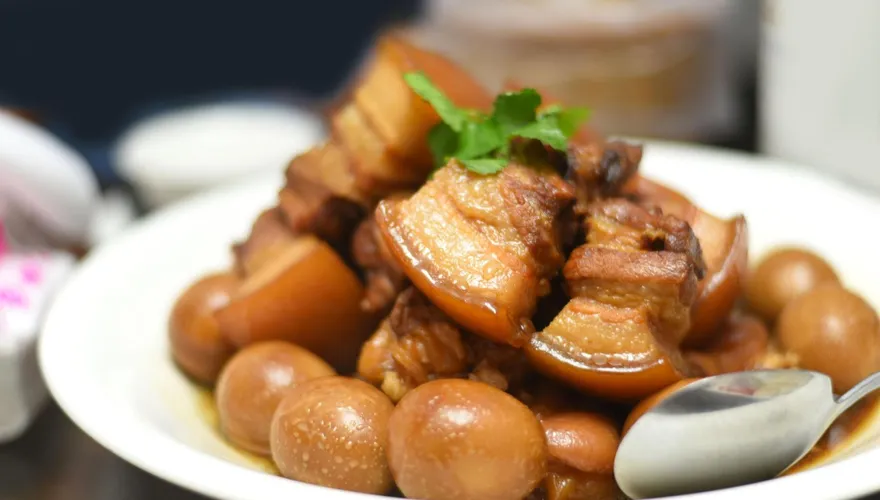 梅花肉取代五花肉！「冰箱去油術」讓滷肉脂肪直接砍半