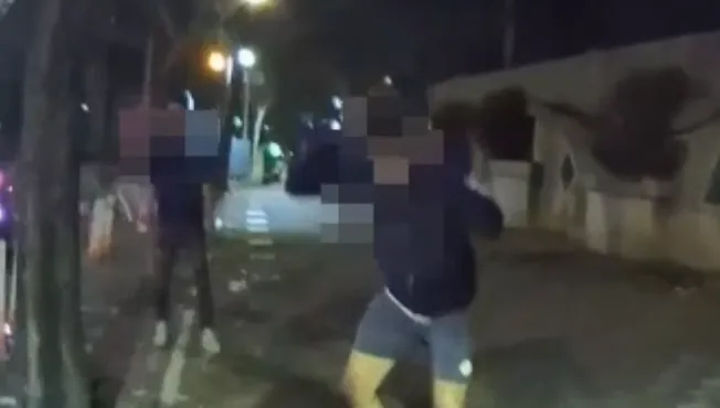 影/台中大里少年為藍牙耳機爆鬥毆！　警亮電擊槍壓制逮3人
