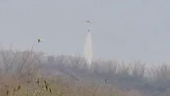 影/高雄內門「大規模山林大火」最新！空勤直升機二度出動