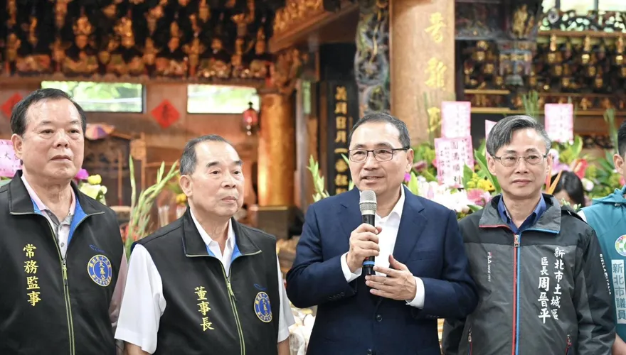 新北家長看過來！侯友宜宣布跟進營養午餐免費　每年可省1萬2