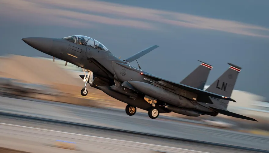 伊朗遭打臉？稱打掉F-35戰機公布殘骸照　學者認：F-15