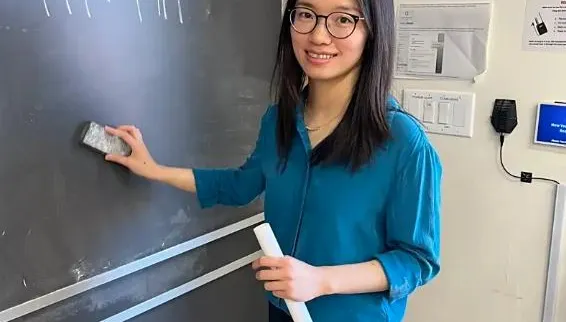 陸90後女數學家王虹獲紐約大學最高榮譽「銀教授」