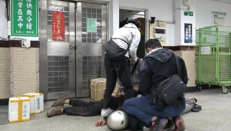 跨國郵包夾藏300萬大麻　運毒集團僱癌末男領貨全遭逮