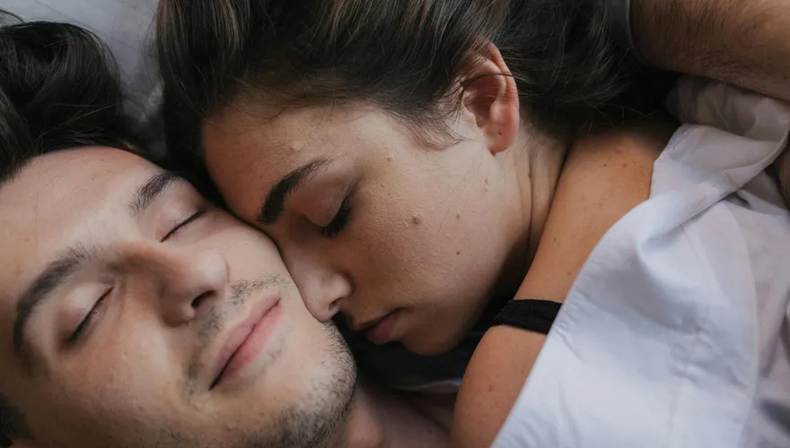 抱著睡不只甜蜜！醫揭：助深層睡眠效果堪比天然抗焦慮藥