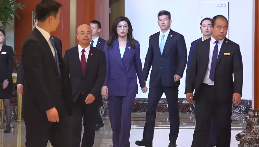 院長級隨扈護航！鄭習會東大廳登場　女隨扈成焦點