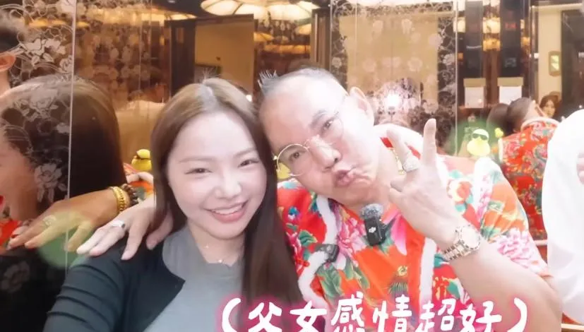 吊車大王胡漢龑同框女兒！換保時捷全因太愛飆車
