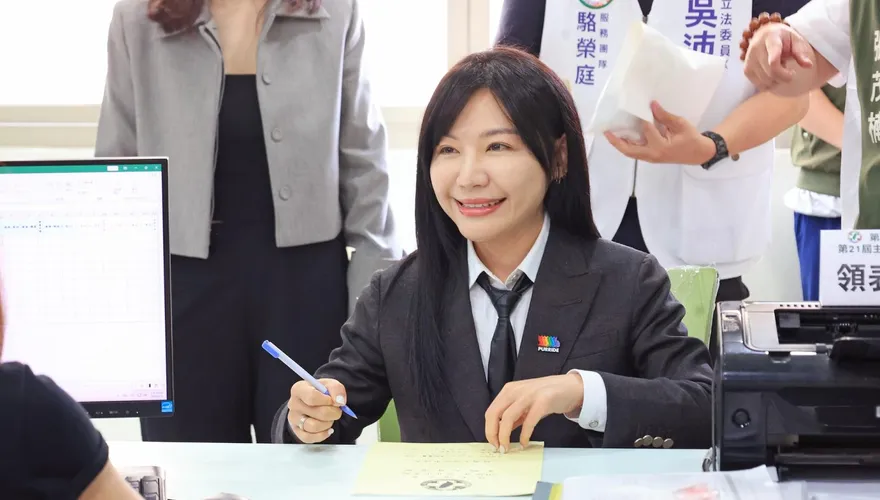參選黨部主委助攻沈伯洋選台北？吳沛憶：最近常一起討論市政