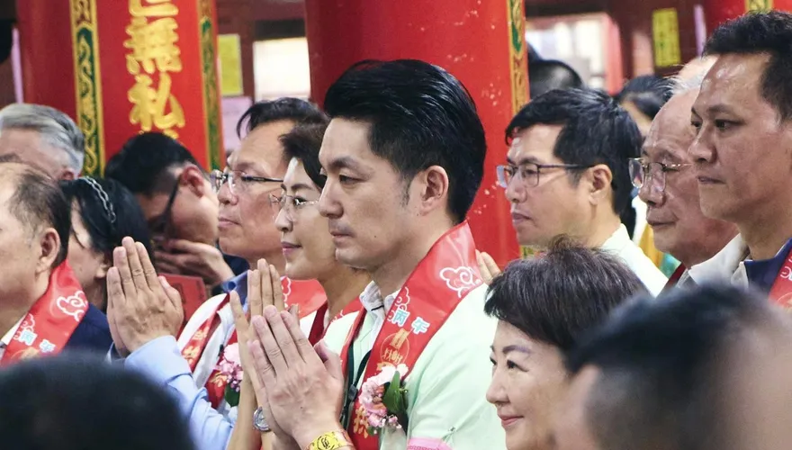 白沙屯媽祖進香起駕！蔣萬安曝三寶壓轎金神蹟與太太身分