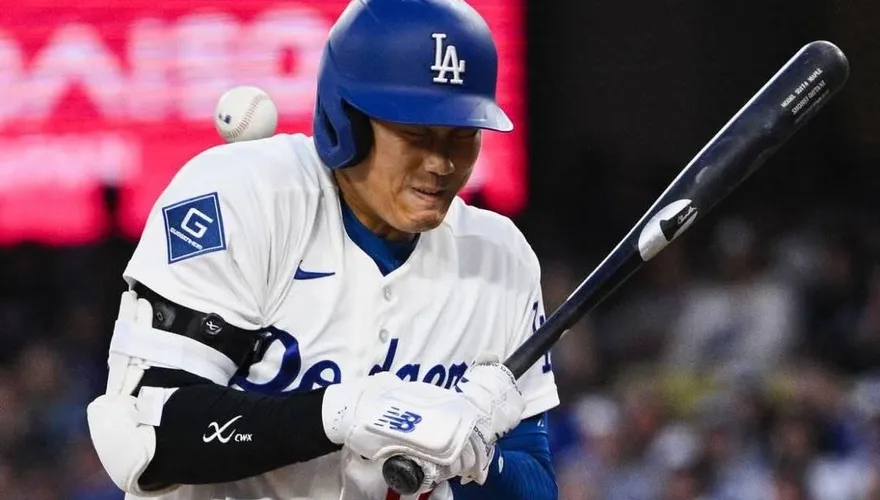 MLB/痛到變臉、睜大眼嚇傻！大谷翔平連發3限動自嘲