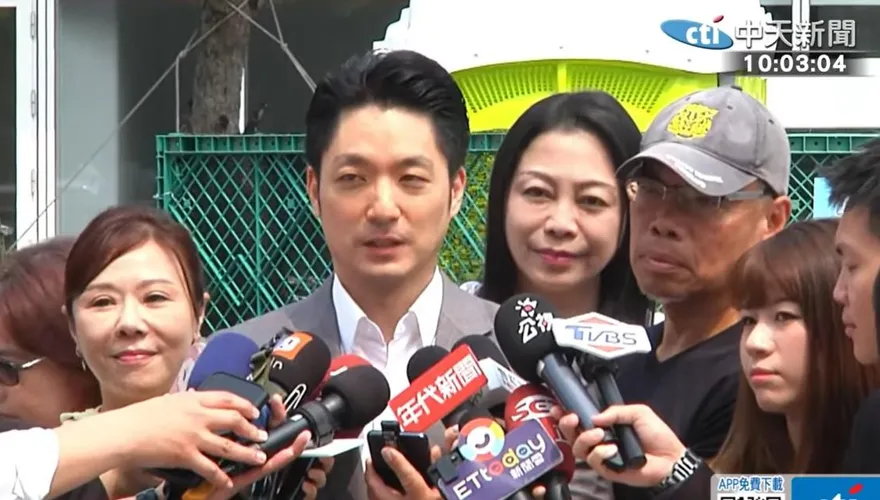 曹興誠、沈伯洋合體！蔣萬安笑酸：上次同台是大罷免